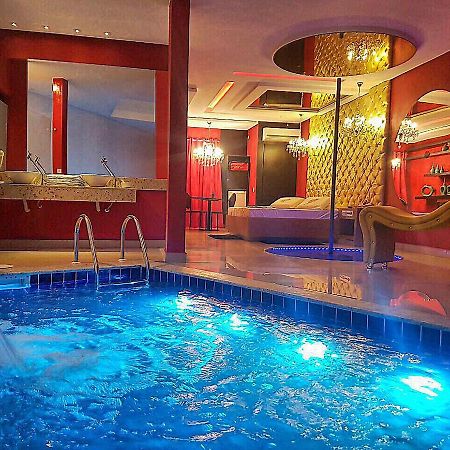 Happy Night (Adults Only) Hotel Cotia  Buitenkant foto