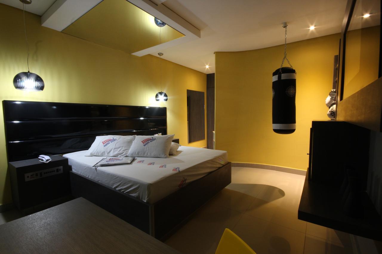 Happy Night (Adults Only) Hotel Cotia  Buitenkant foto