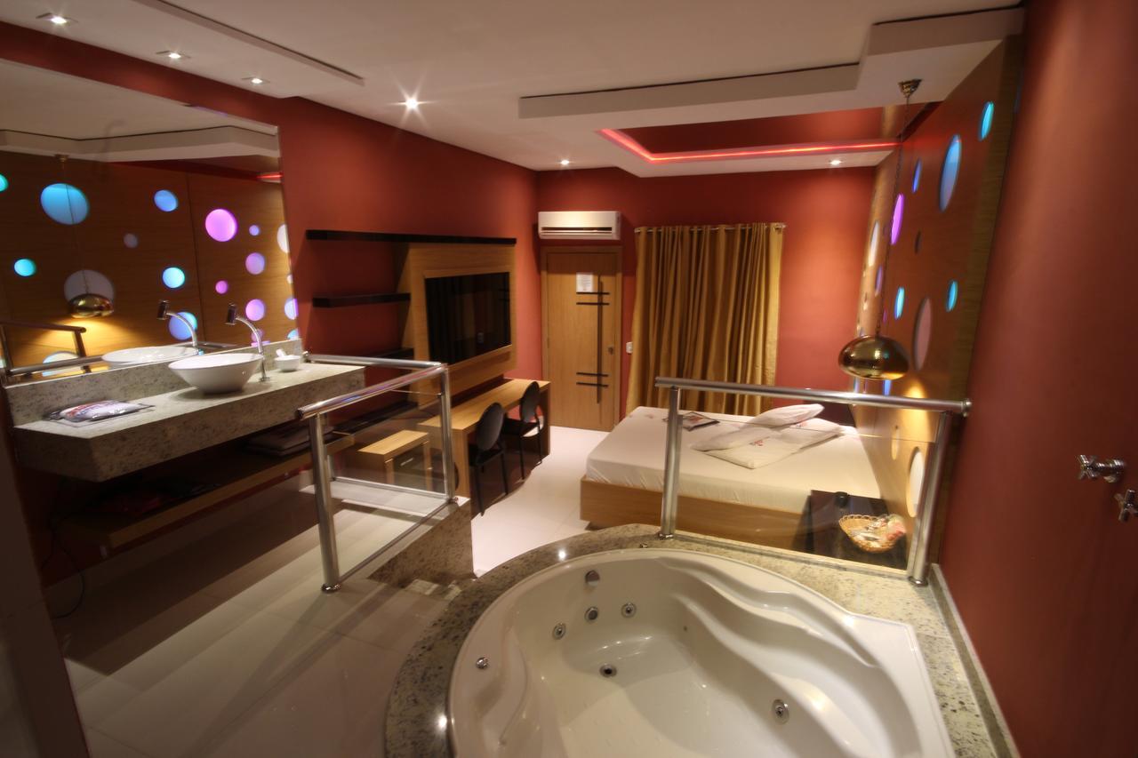 Happy Night (Adults Only) Hotel Cotia  Buitenkant foto