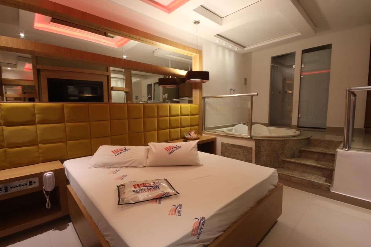 Happy Night (Adults Only) Hotel Cotia  Buitenkant foto